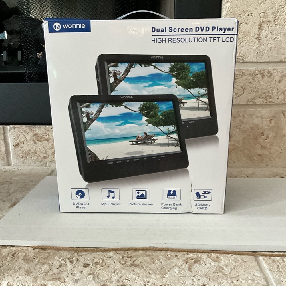 New in Box Wonnie Dual Screen DVD Player